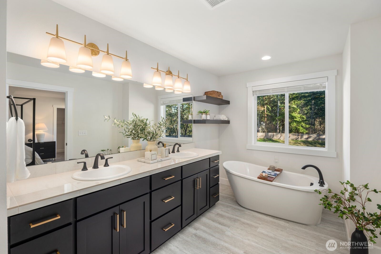 1307 60th Avenue NE, Tacoma, WA 98422