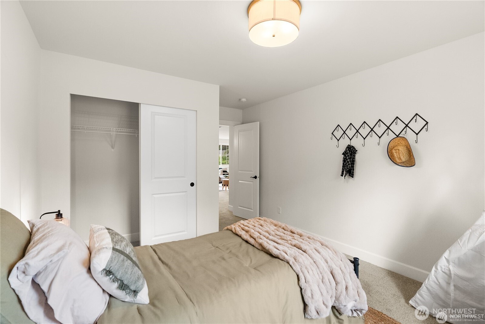 1307 60th Avenue NE, Tacoma, WA 98422