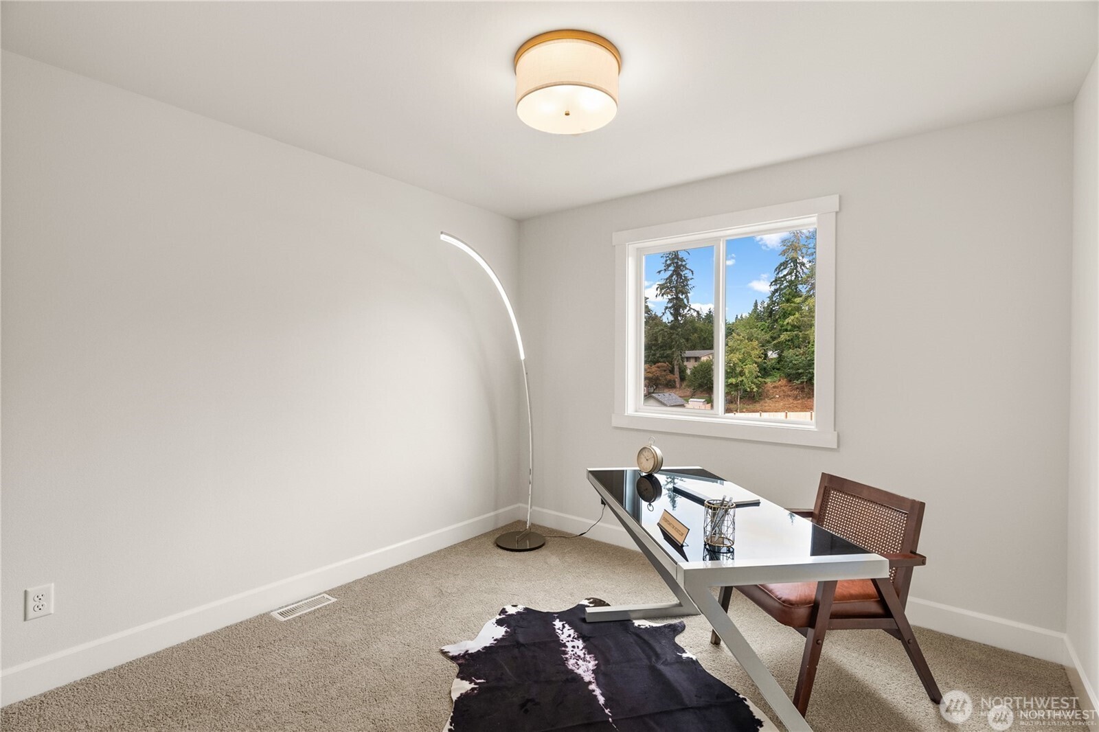 1307 60th Avenue NE, Tacoma, WA 98422