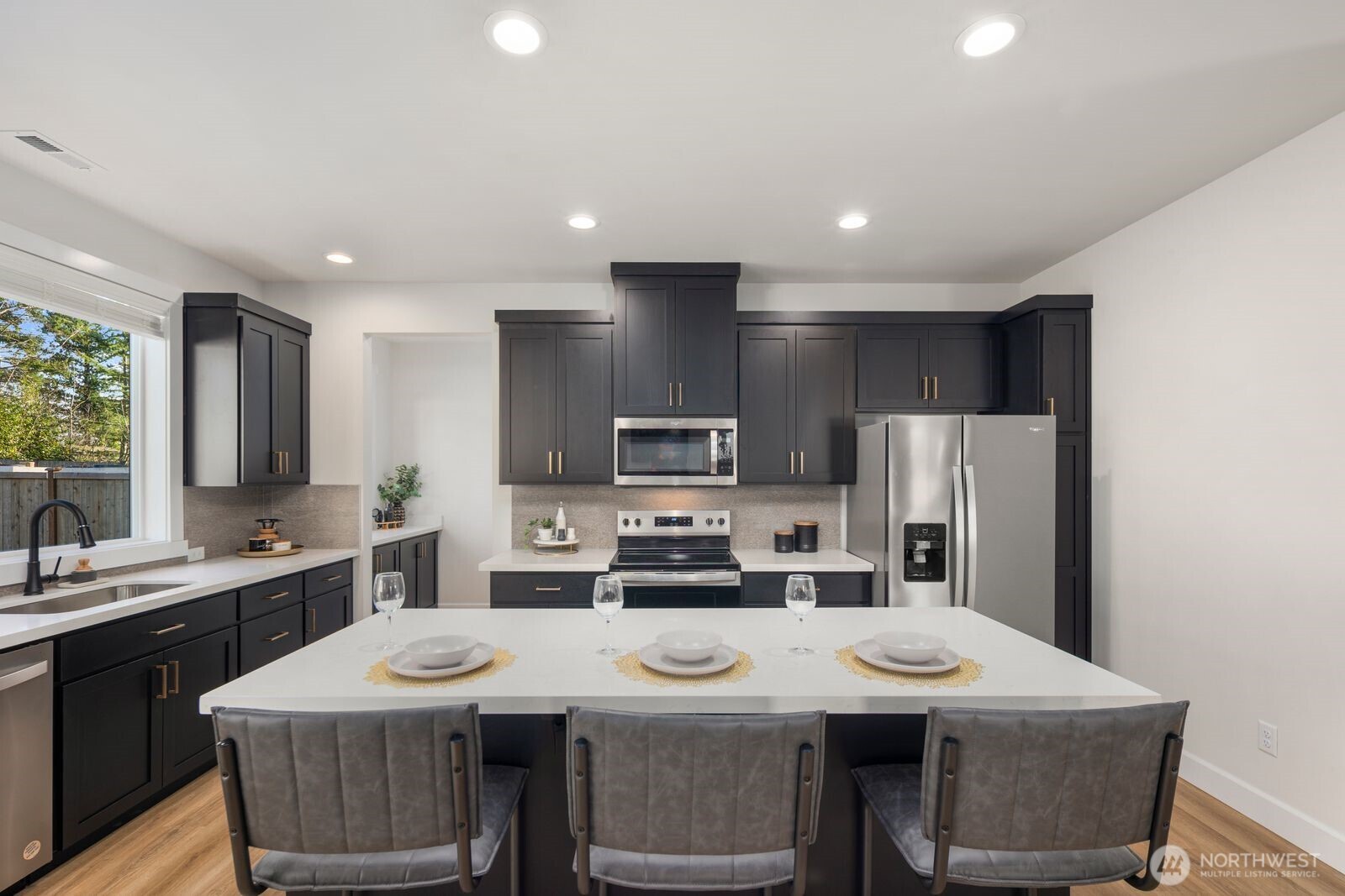 1307 60th Avenue NE, Tacoma, WA 98422