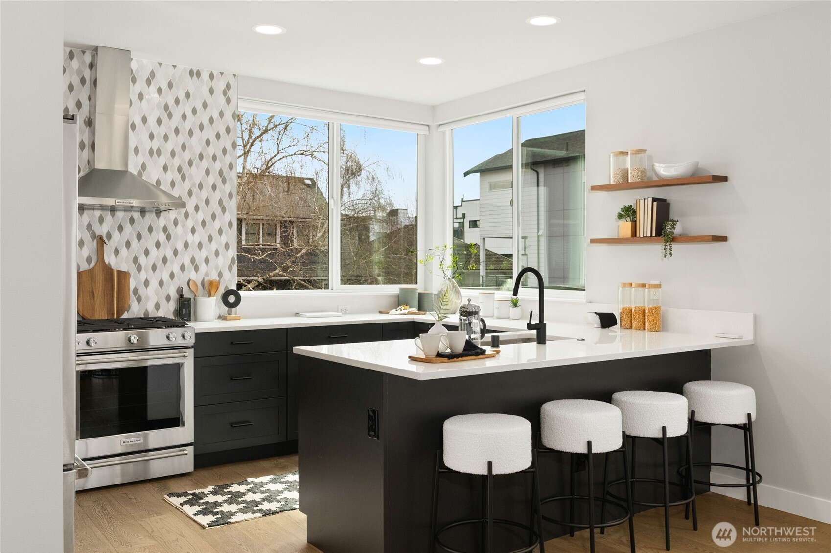 8324 14th Avenue NW, Seattle, WA 98117-4232