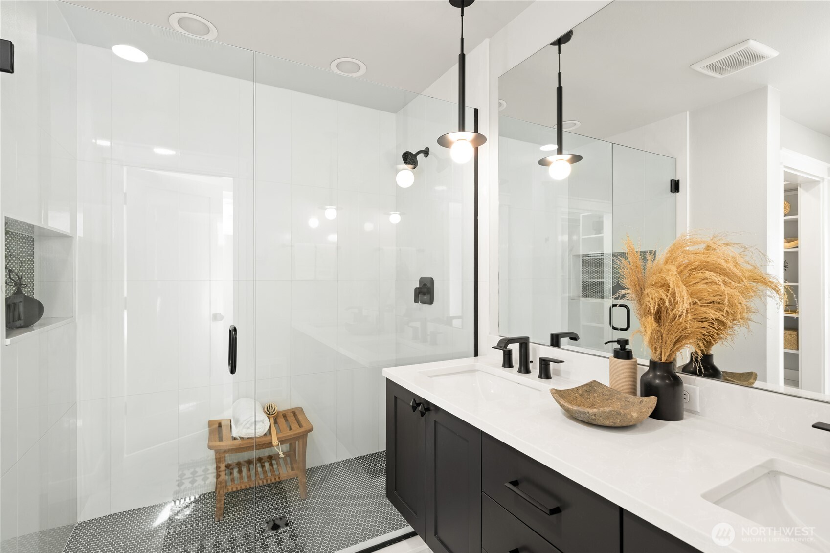 8324 14th Avenue NW, Seattle, WA 98117-4232