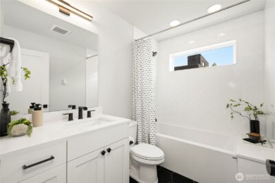 8324 14th Avenue NW, Seattle, WA 98117-4232 - Photo 26