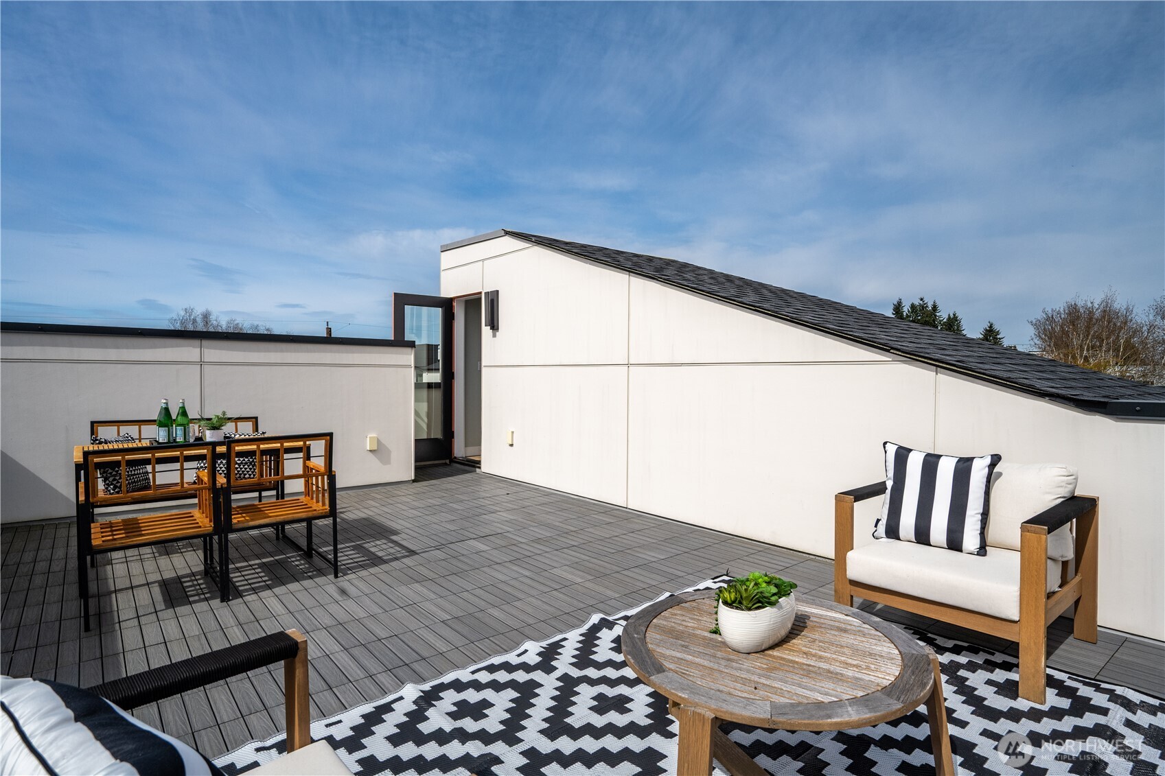 8324 14th Avenue NW, Seattle, WA 98117-4232