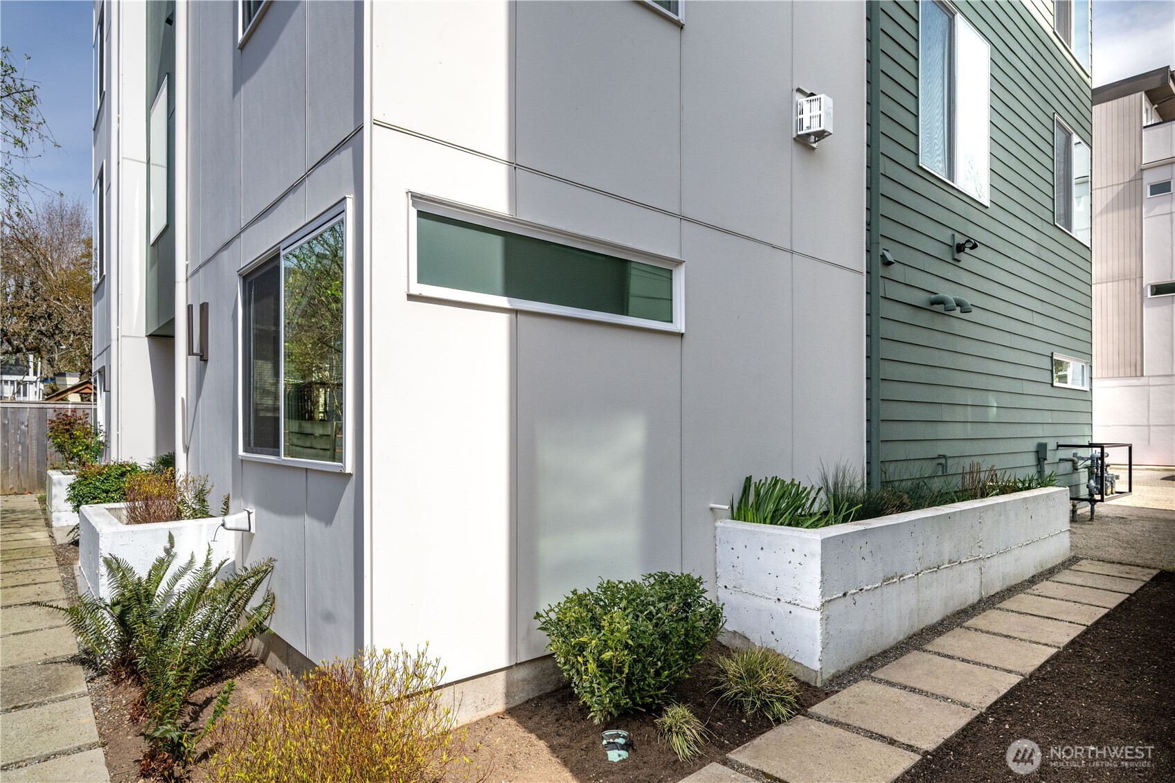 8324 14th Avenue NW, Seattle, WA 98117-4232