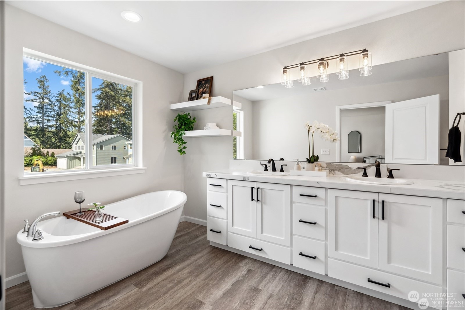 1422 60th Avenue NE, Tacoma, WA 98422