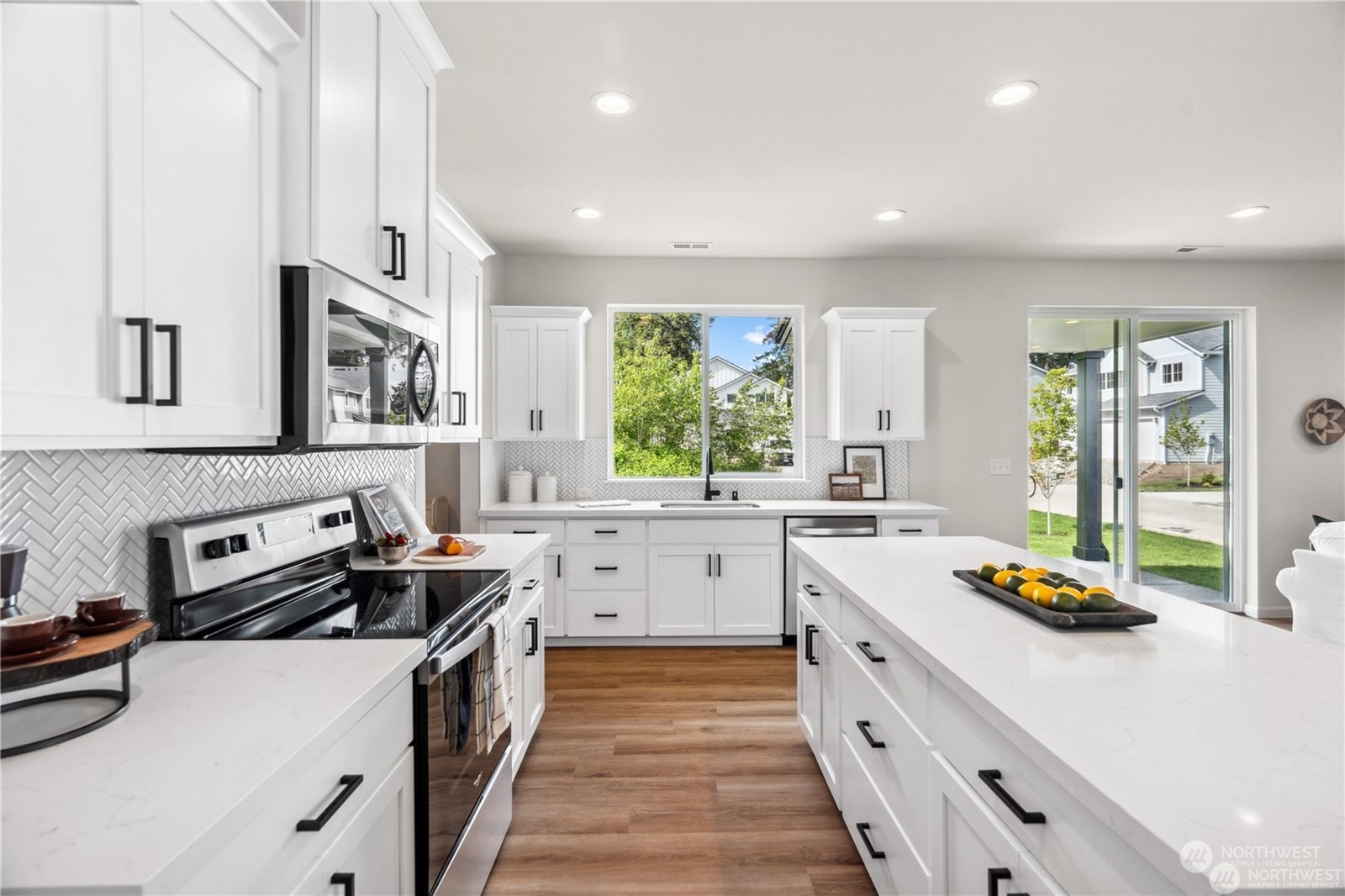 1422 60th Avenue NE, Tacoma, WA 98422