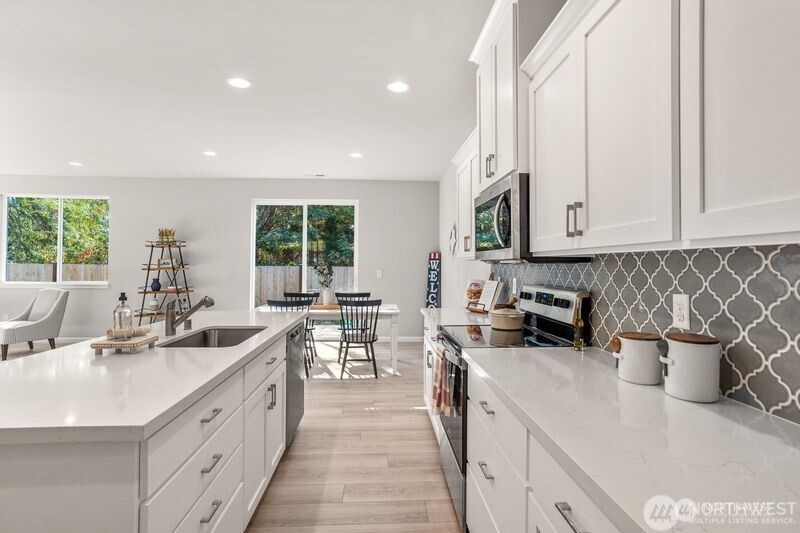 1406 60th Avenue NE, Tacoma, WA 98422