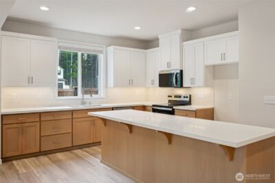 1303 60th Avenue NE, Tacoma, WA 98422 - Photo 3