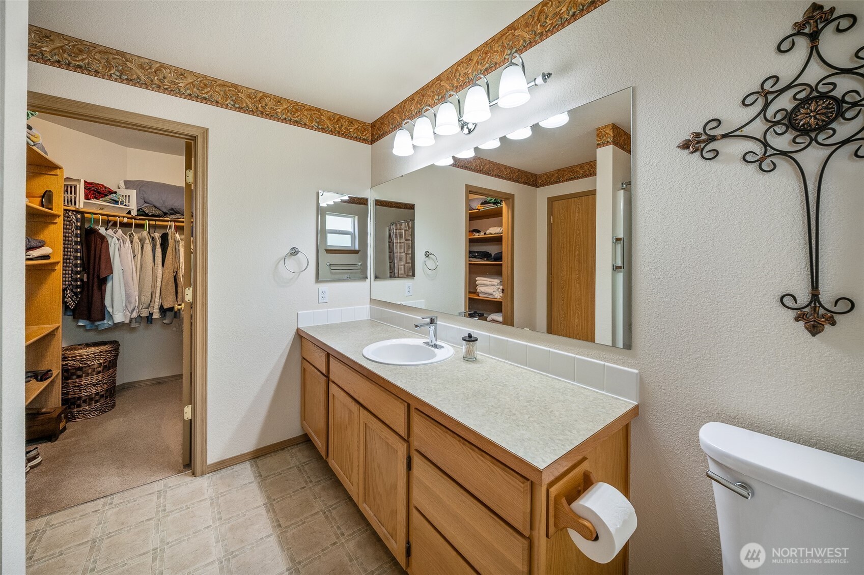 1629 Sundrop Lane SE, Tumwater, WA 98501