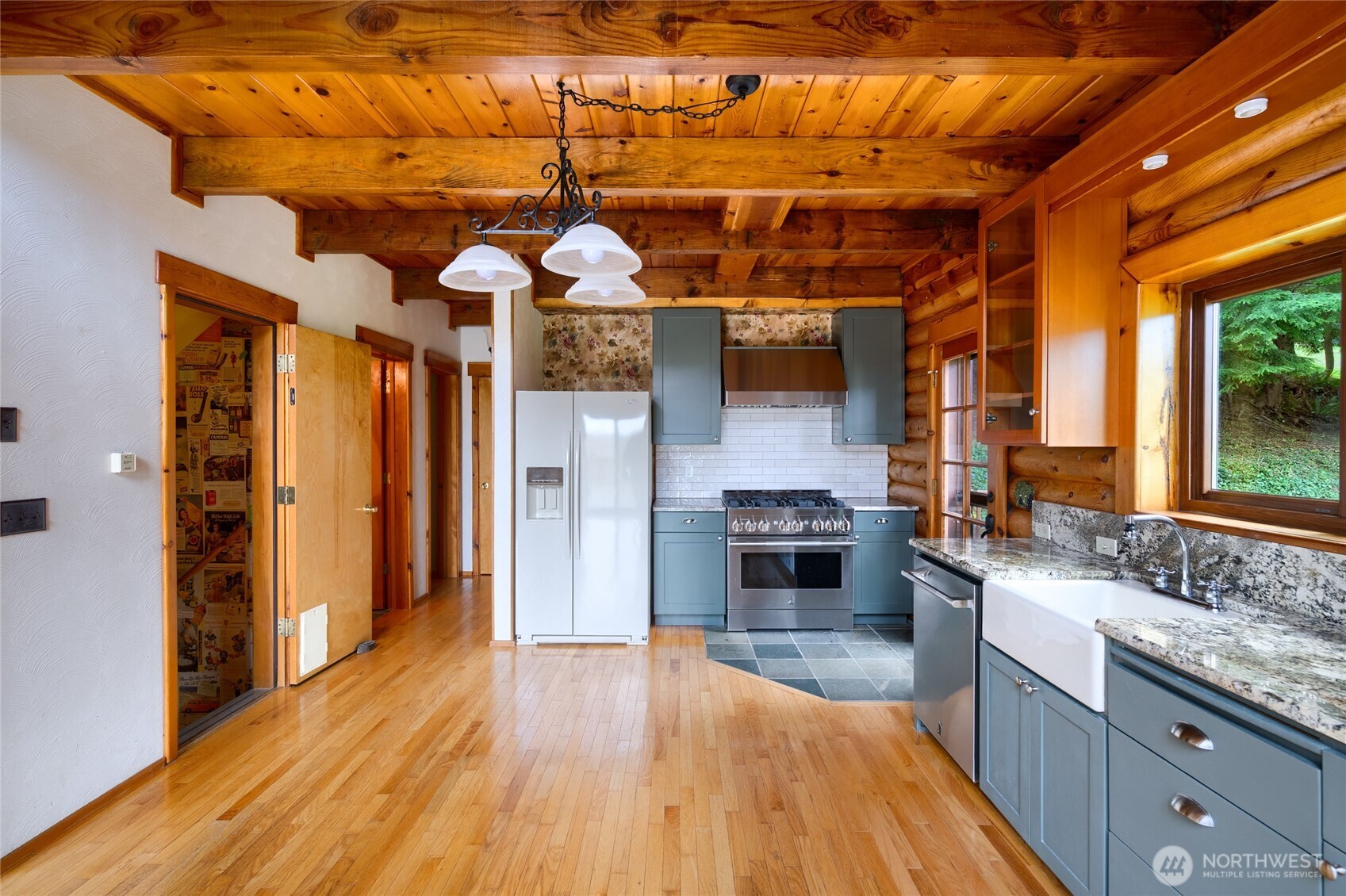 414 Little Acres Drive , Oak Harbor, WA 98277