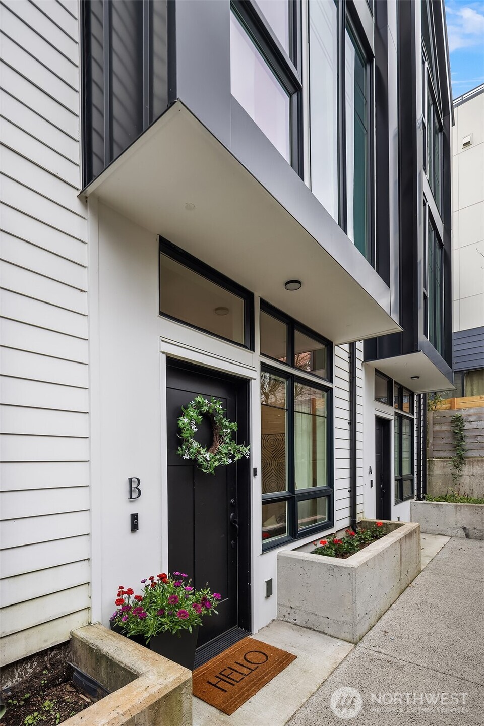 6037 42nd Avenue SW #B, Seattle, WA 98136