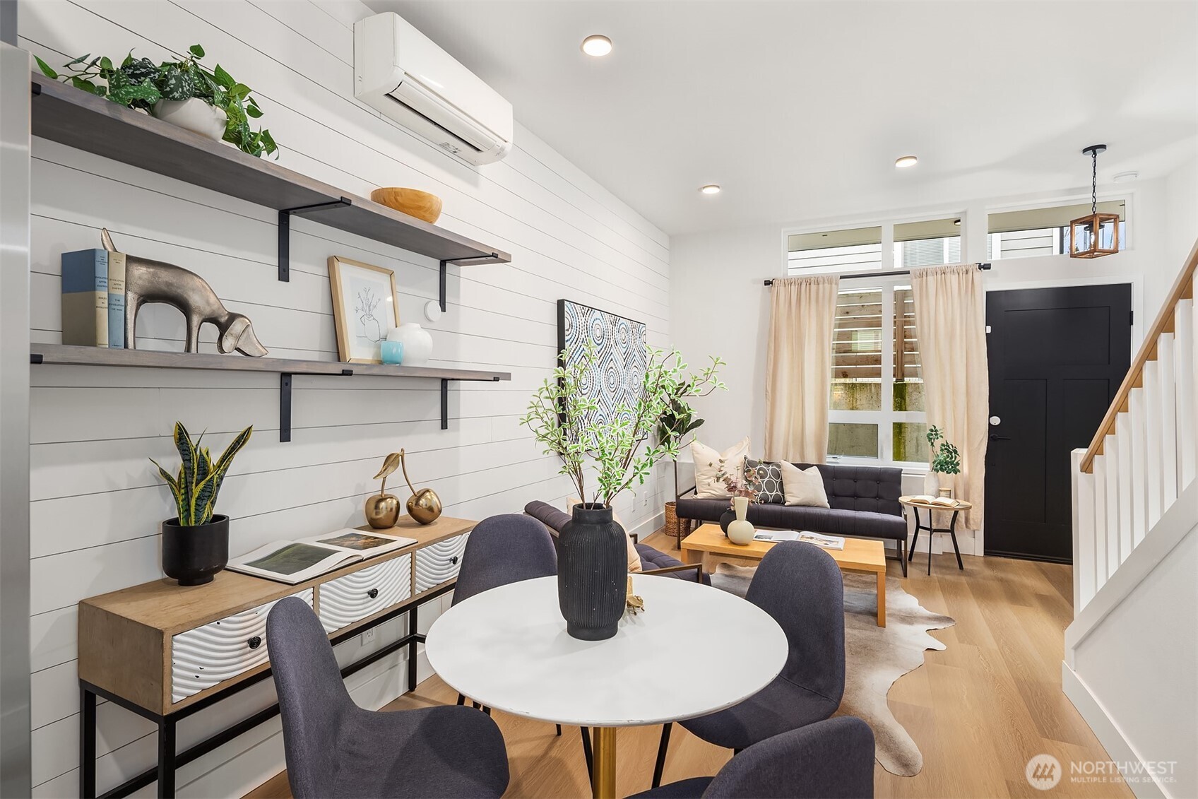 6037 42nd Avenue SW #B, Seattle, WA 98136