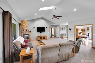 16100 159th Lane SE, Yelm, WA 98597 - Photo 5