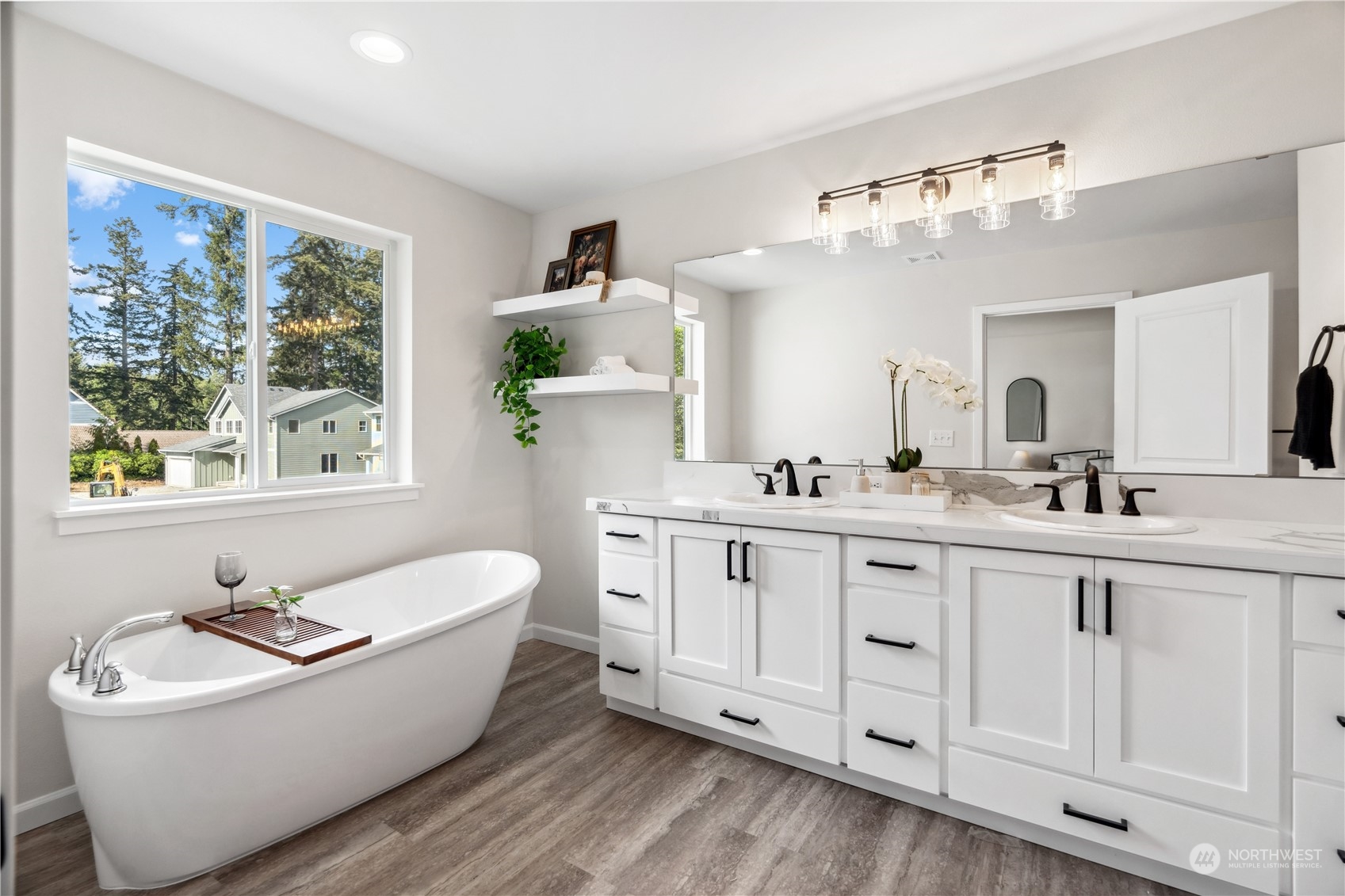 1414 60th Avenue NE, Tacoma, WA 98422