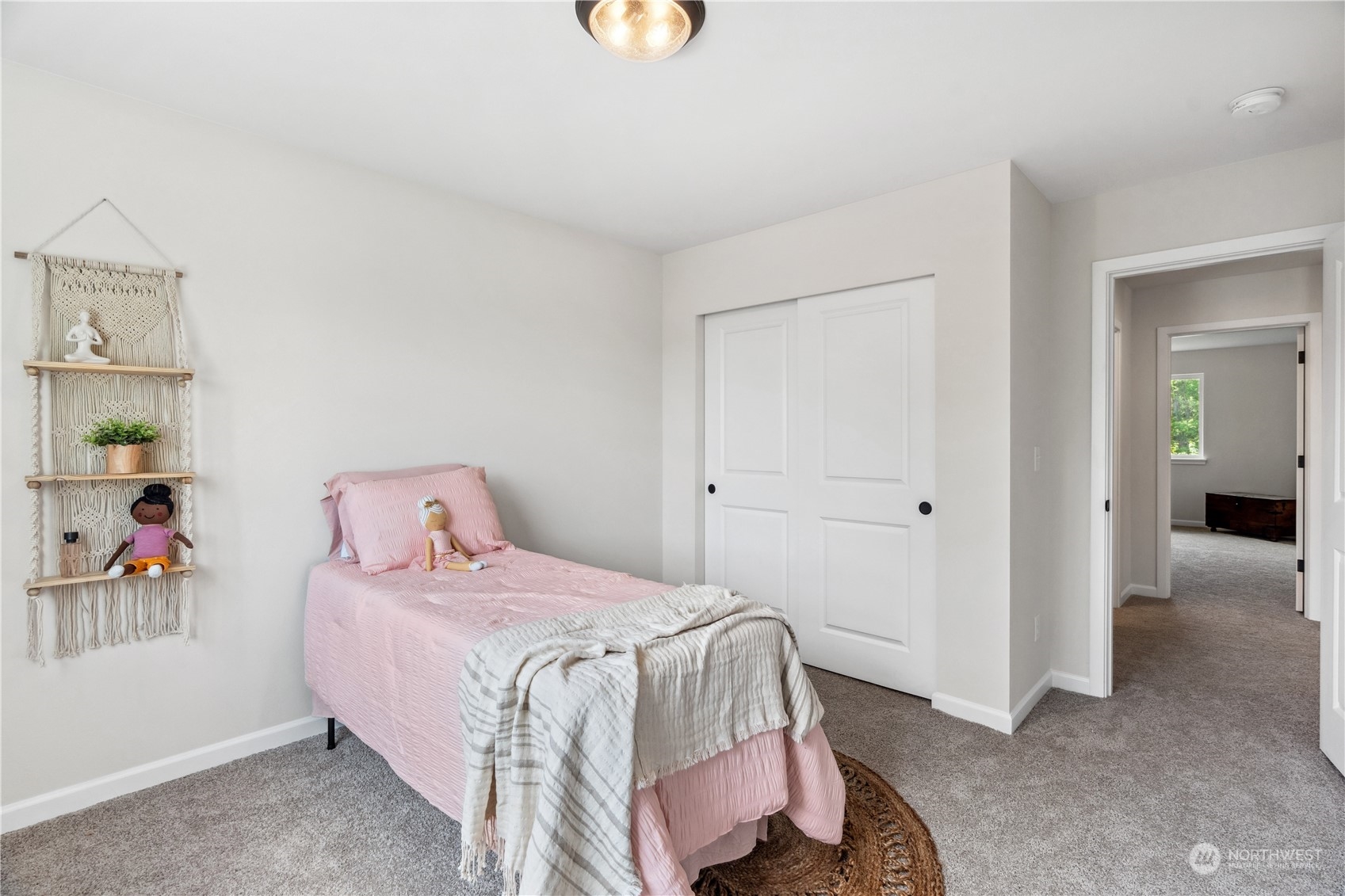 1414 60th Avenue NE, Tacoma, WA 98422