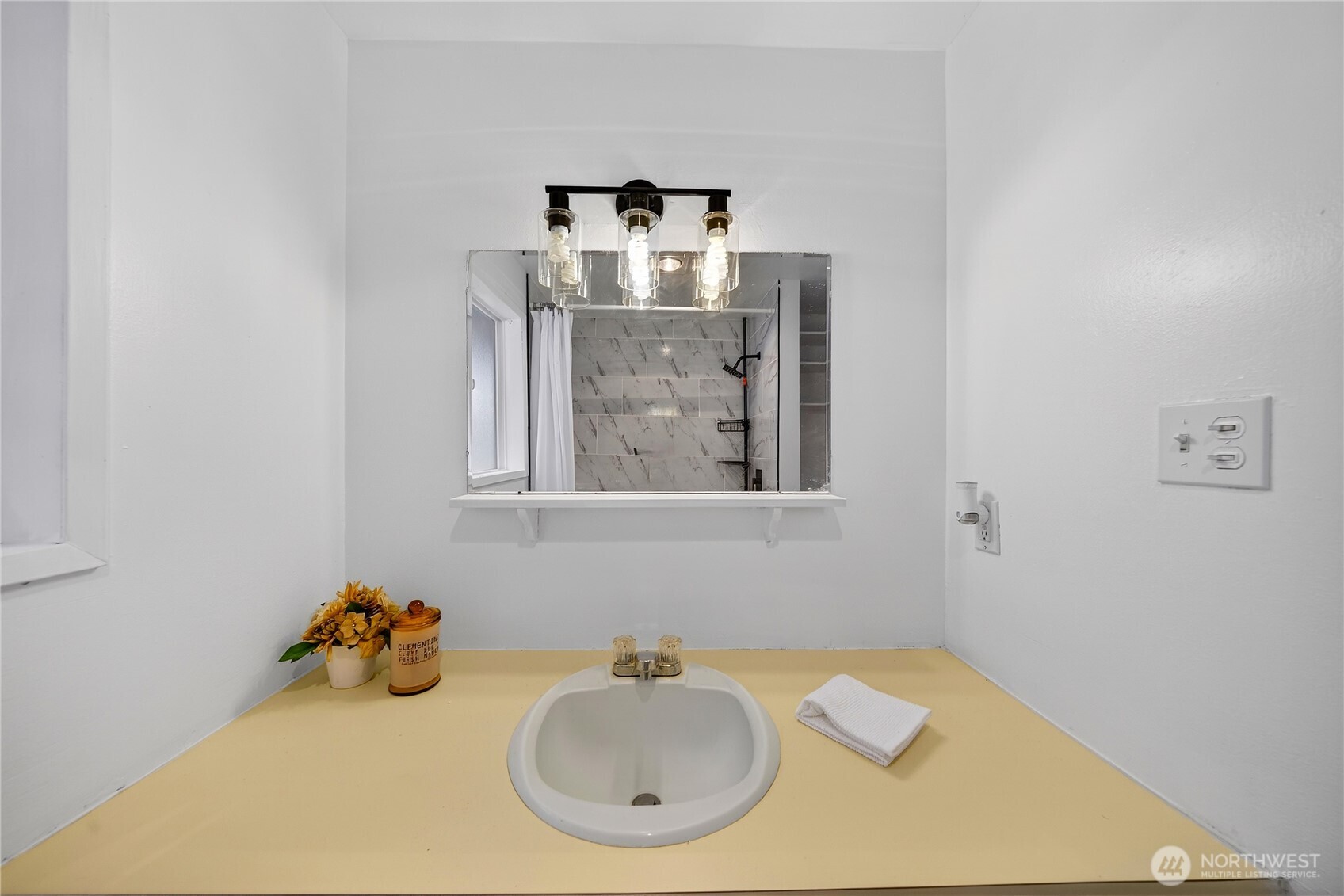 920 SW Bowmer St , Oak Harbor, WA 98277