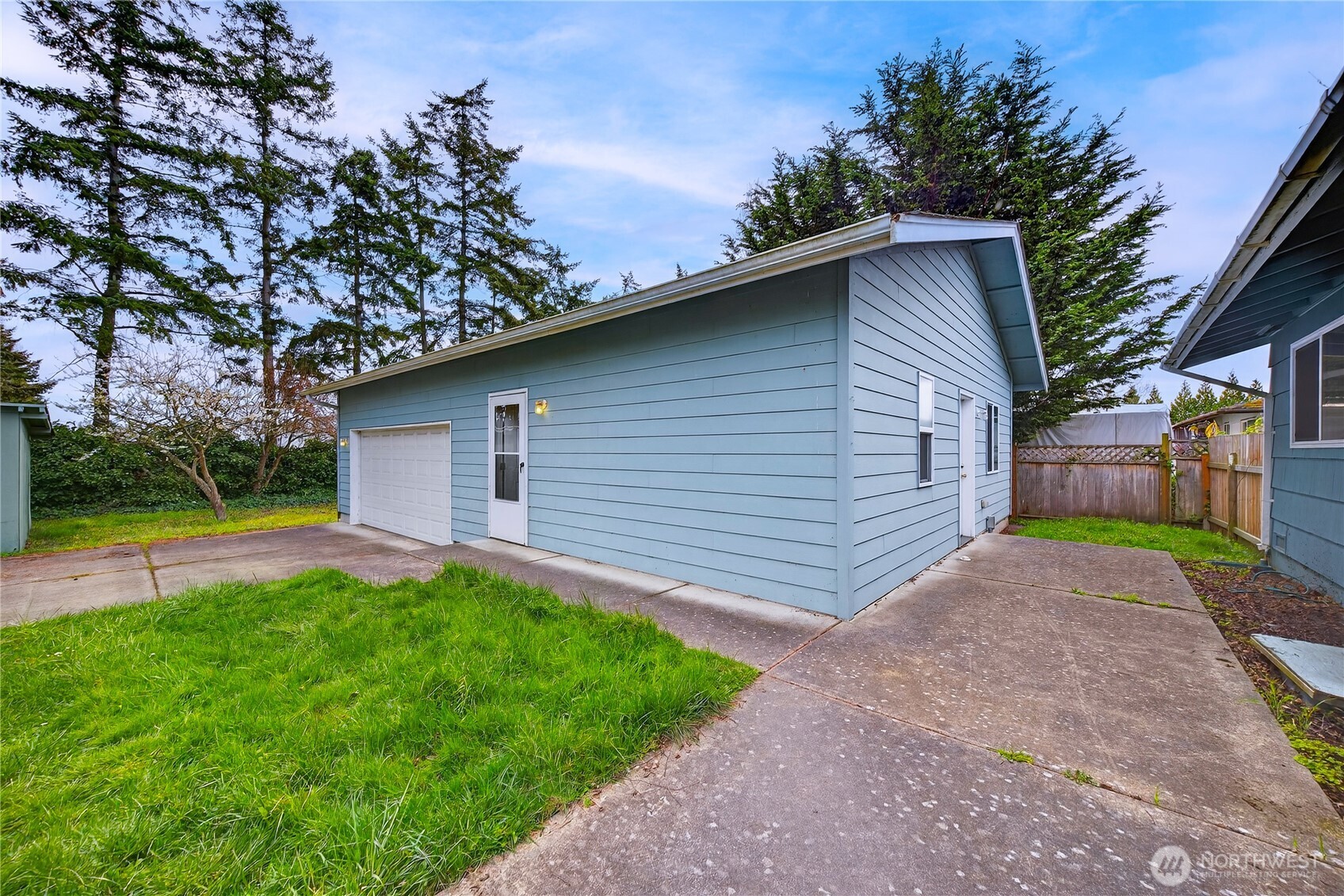 920 SW Bowmer St , Oak Harbor, WA 98277