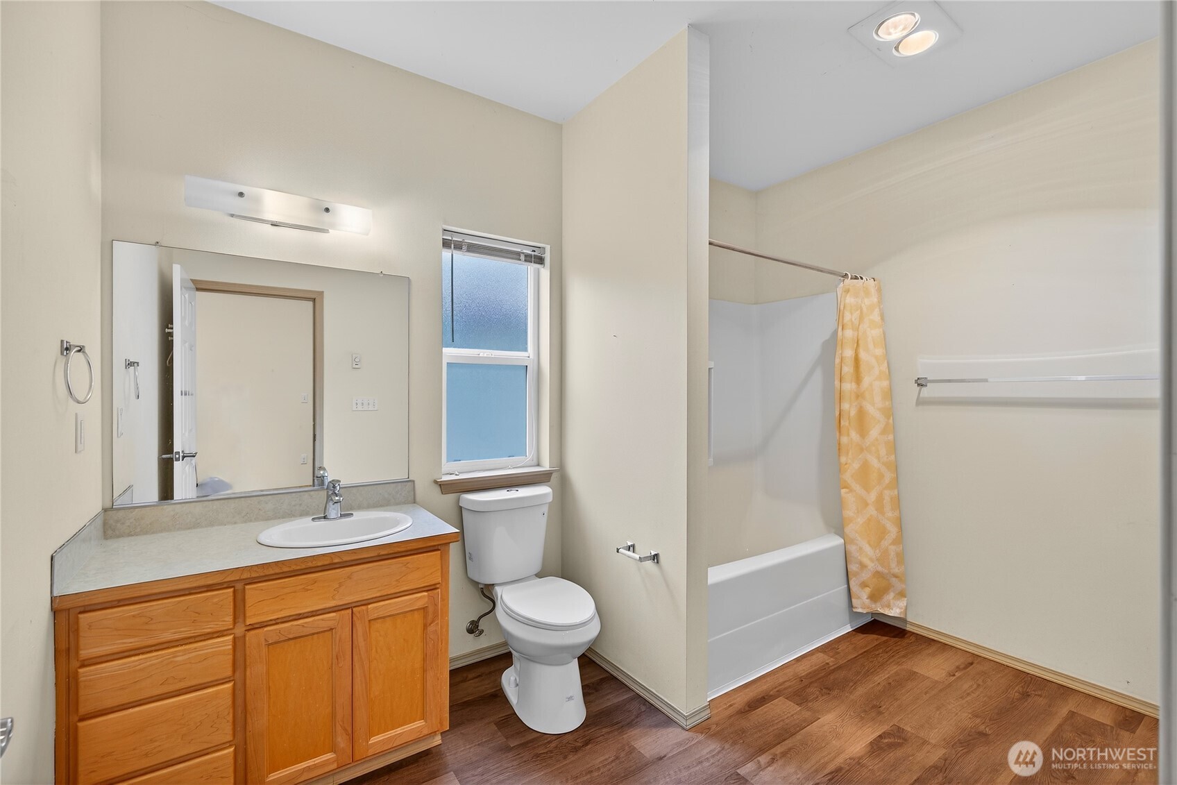 920 SW Bowmer St , Oak Harbor, WA 98277