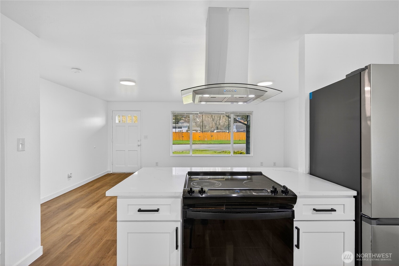 920 SW Bowmer St , Oak Harbor, WA 98277