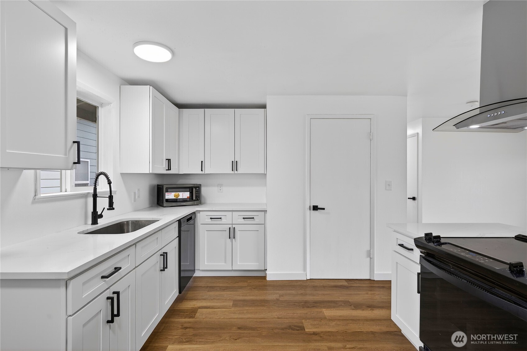 920 SW Bowmer St , Oak Harbor, WA 98277