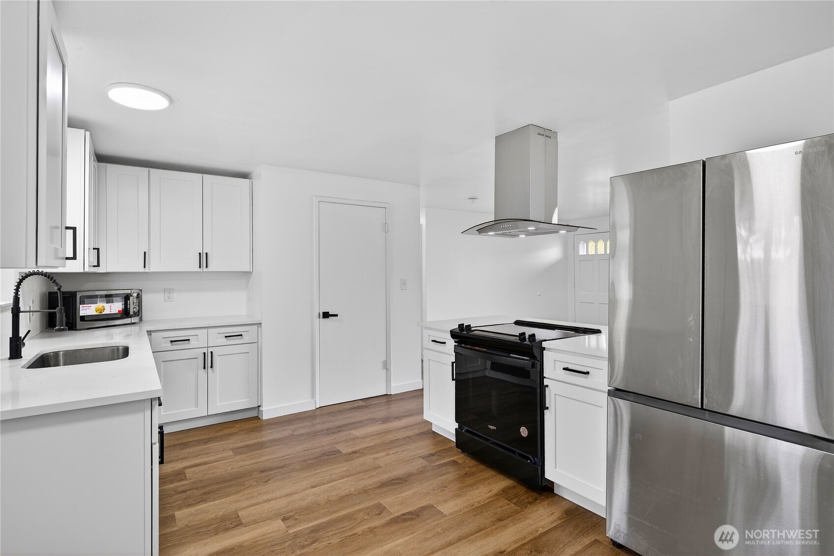 920 SW Bowmer St , Oak Harbor, WA 98277