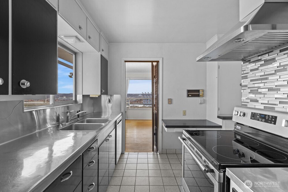 1242 /1244 Browns Point Boulevard , Tacoma, WA 98422