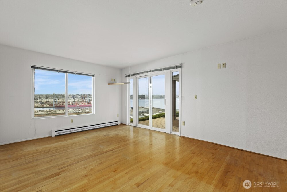 1242 /1244 Browns Point Boulevard , Tacoma, WA 98422