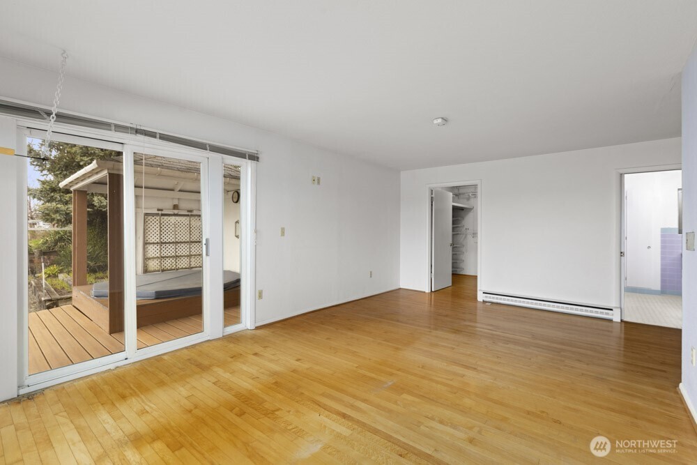 1242 /1244 Browns Point Boulevard , Tacoma, WA 98422