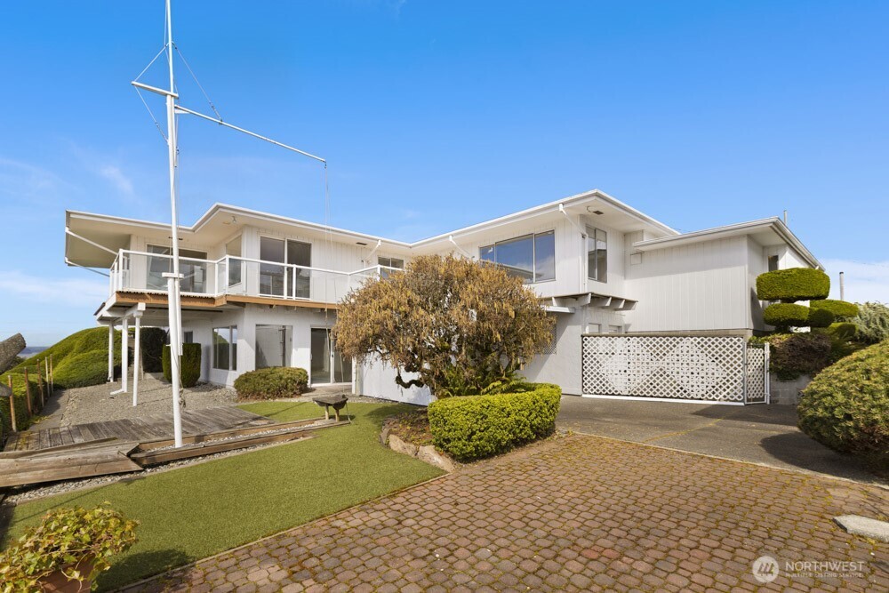 1242 /1244 Browns Point Boulevard , Tacoma, WA 98422