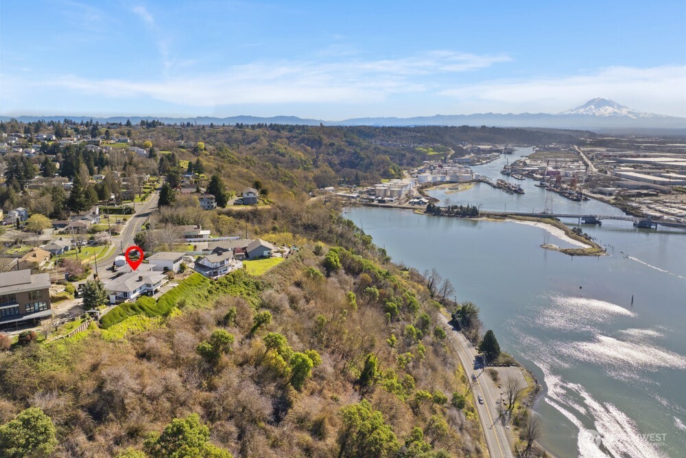 1242 /1244 Browns Point Boulevard , Tacoma, WA 98422