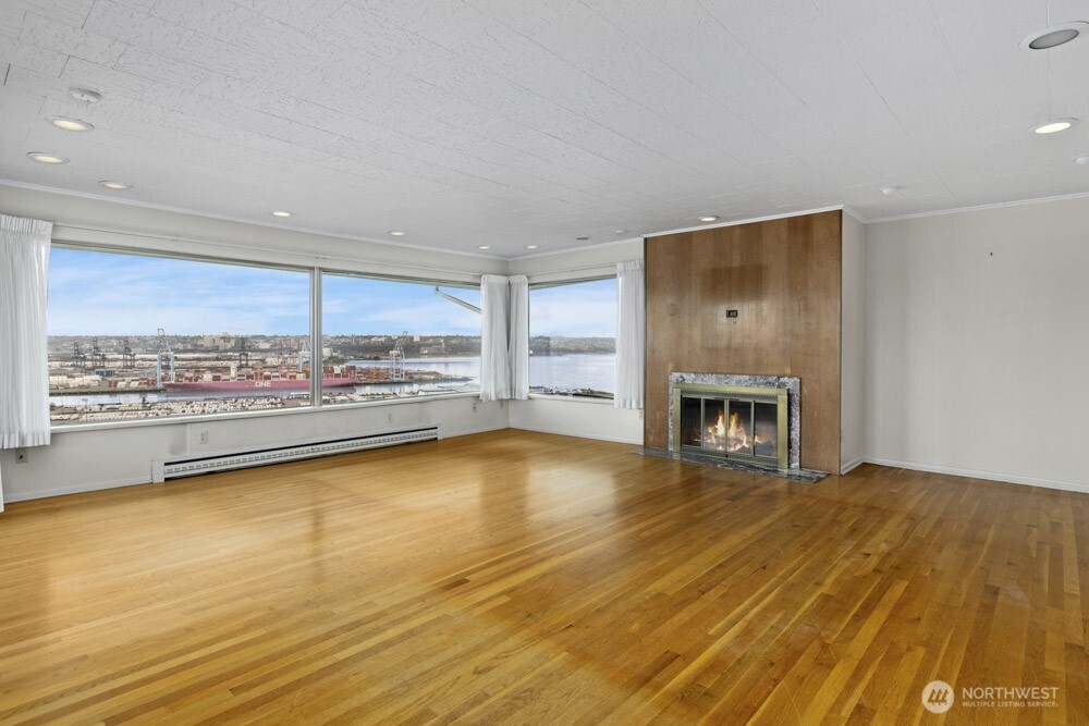 1242 /1244 Browns Point Boulevard , Tacoma, WA 98422