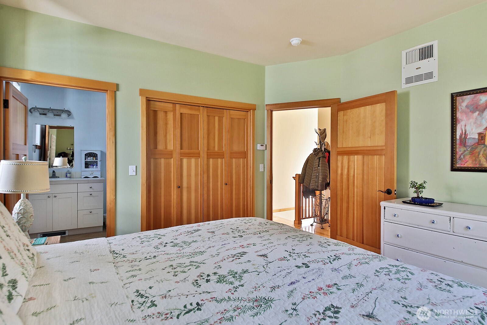 1043 Village Loop , Langley, WA 98260