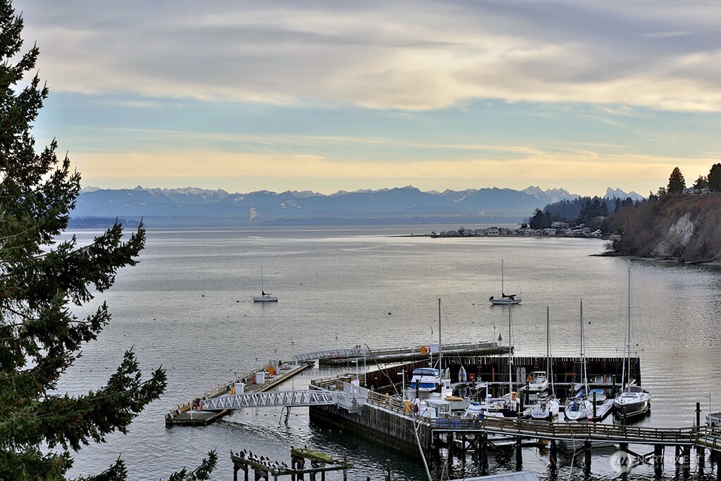 1043 Village Loop , Langley, WA 98260