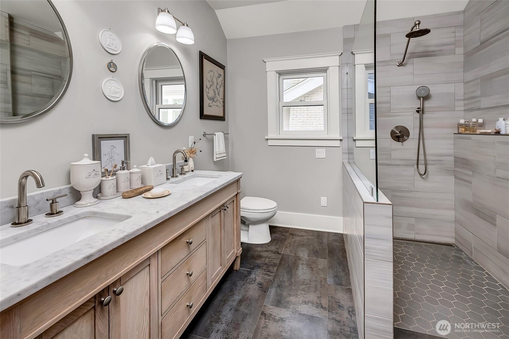 2221 22nd Avenue E, Seattle, WA 98112