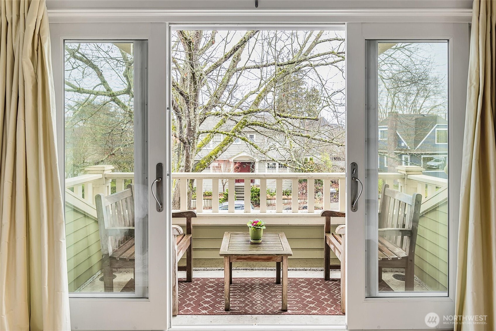 2221 22nd Avenue E, Seattle, WA 98112