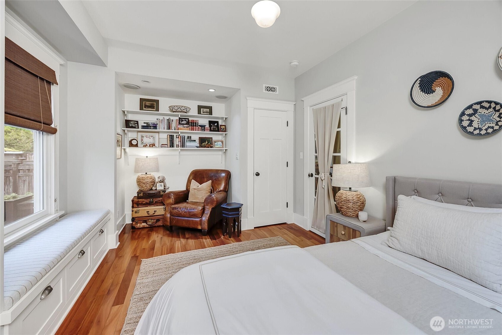 2221 22nd Avenue E, Seattle, WA 98112