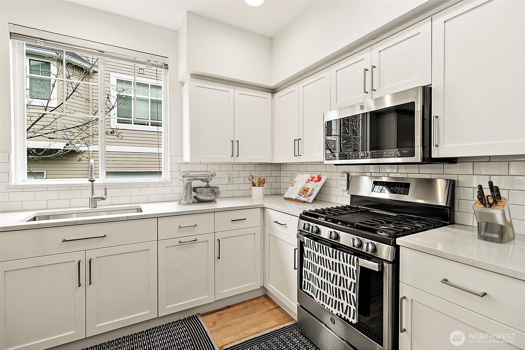 6731 161st Avenue SE #B, Bellevue, WA 98006