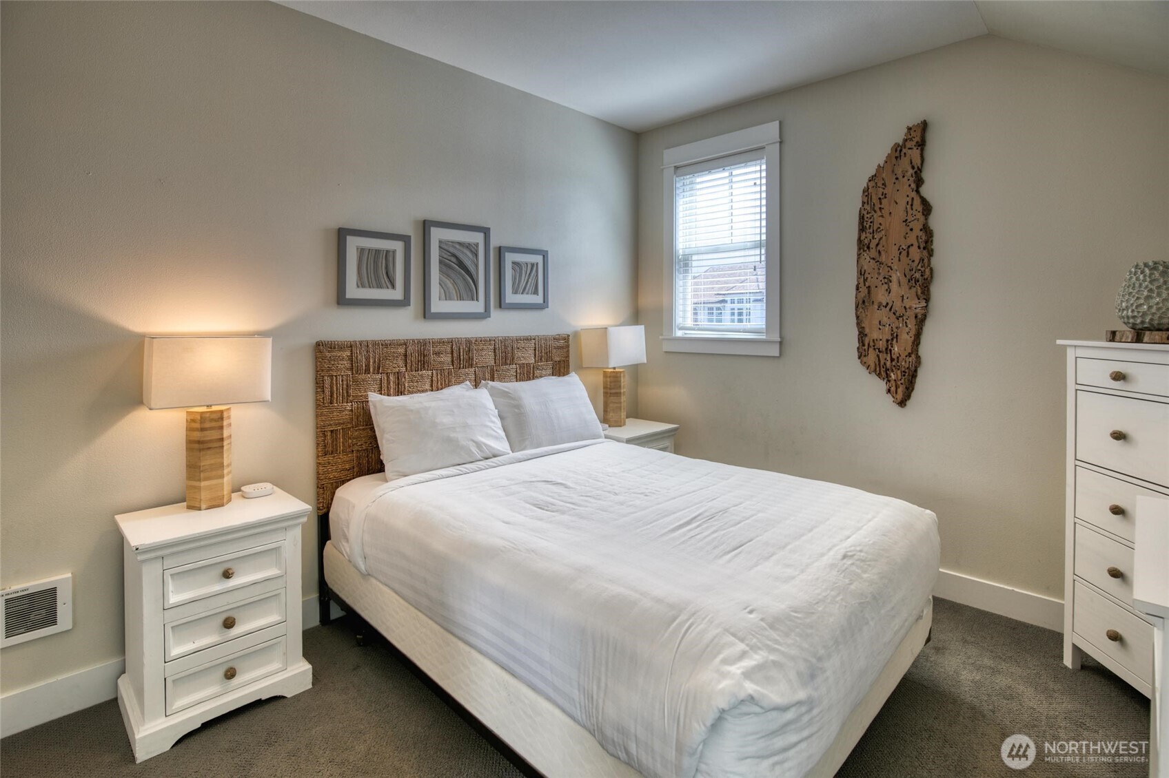 38 W Myrtle Lane , Pacific Beach, WA 98571