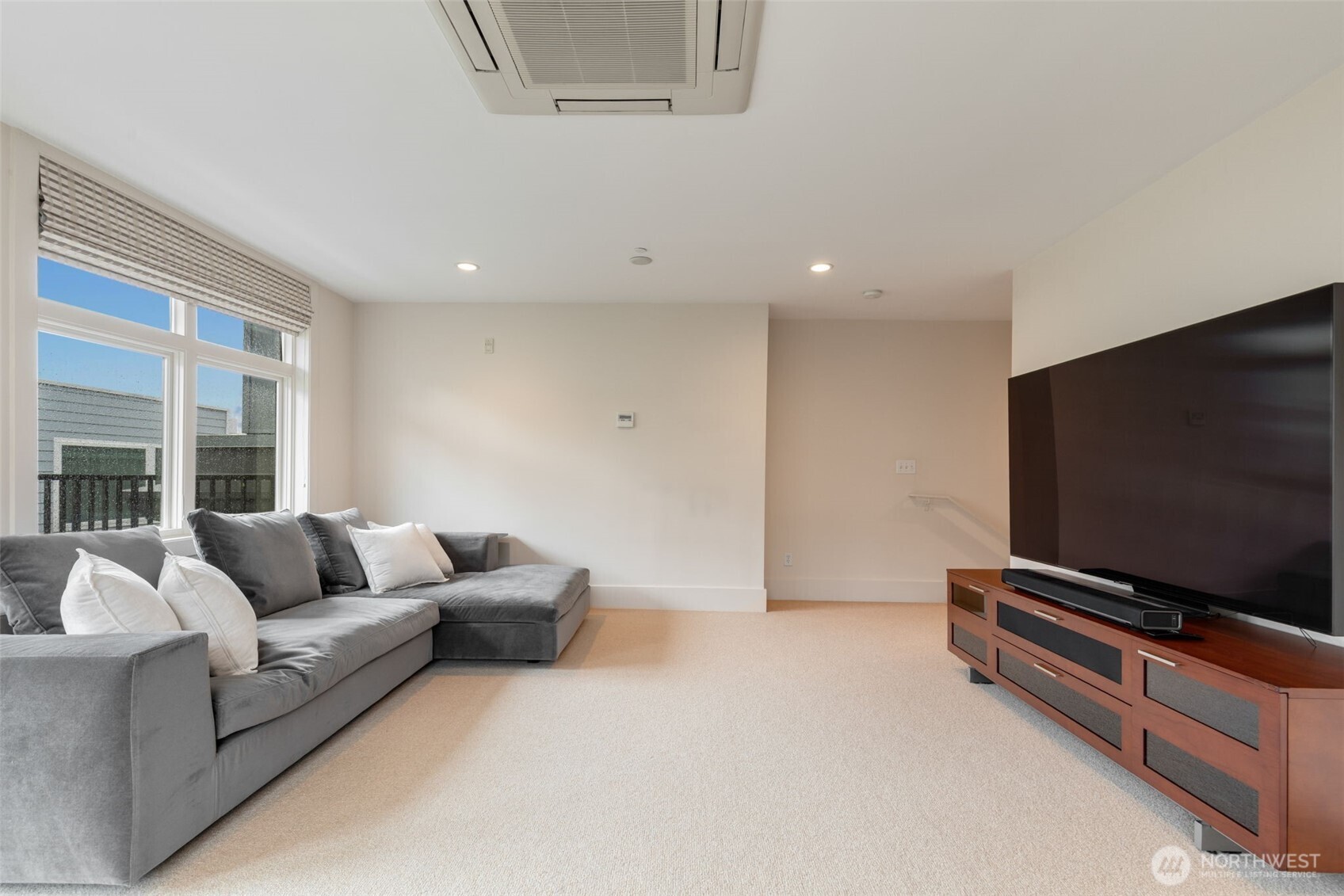 1 Ward Street #C, Seattle, WA 98109