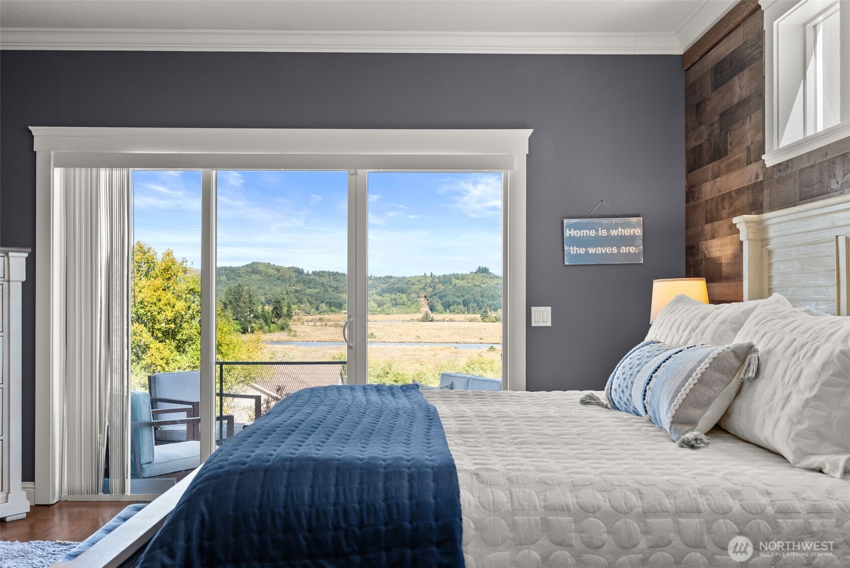 1480 Pacific Avenue , Raymond, WA 98577