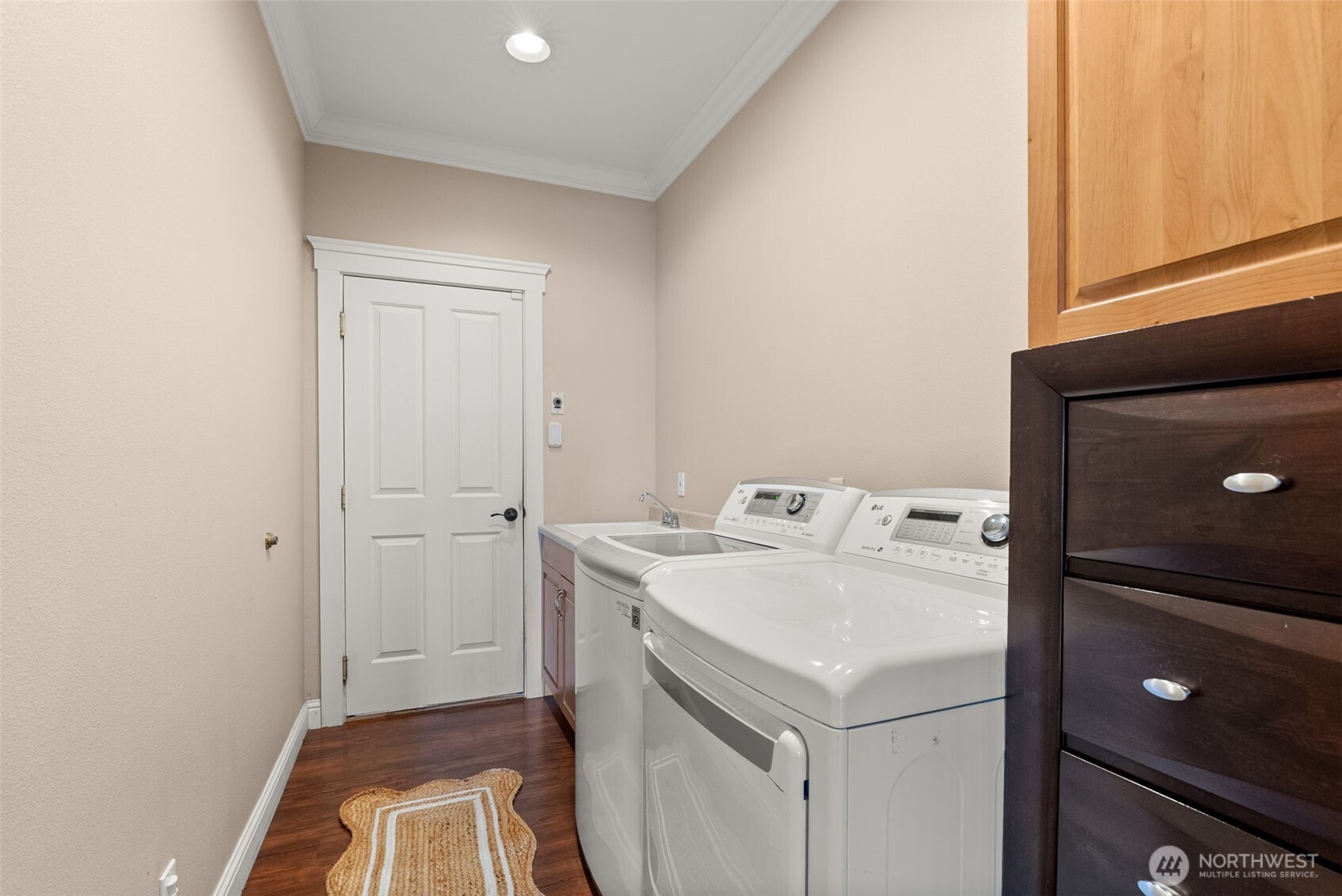 1480 Pacific Avenue , Raymond, WA 98577