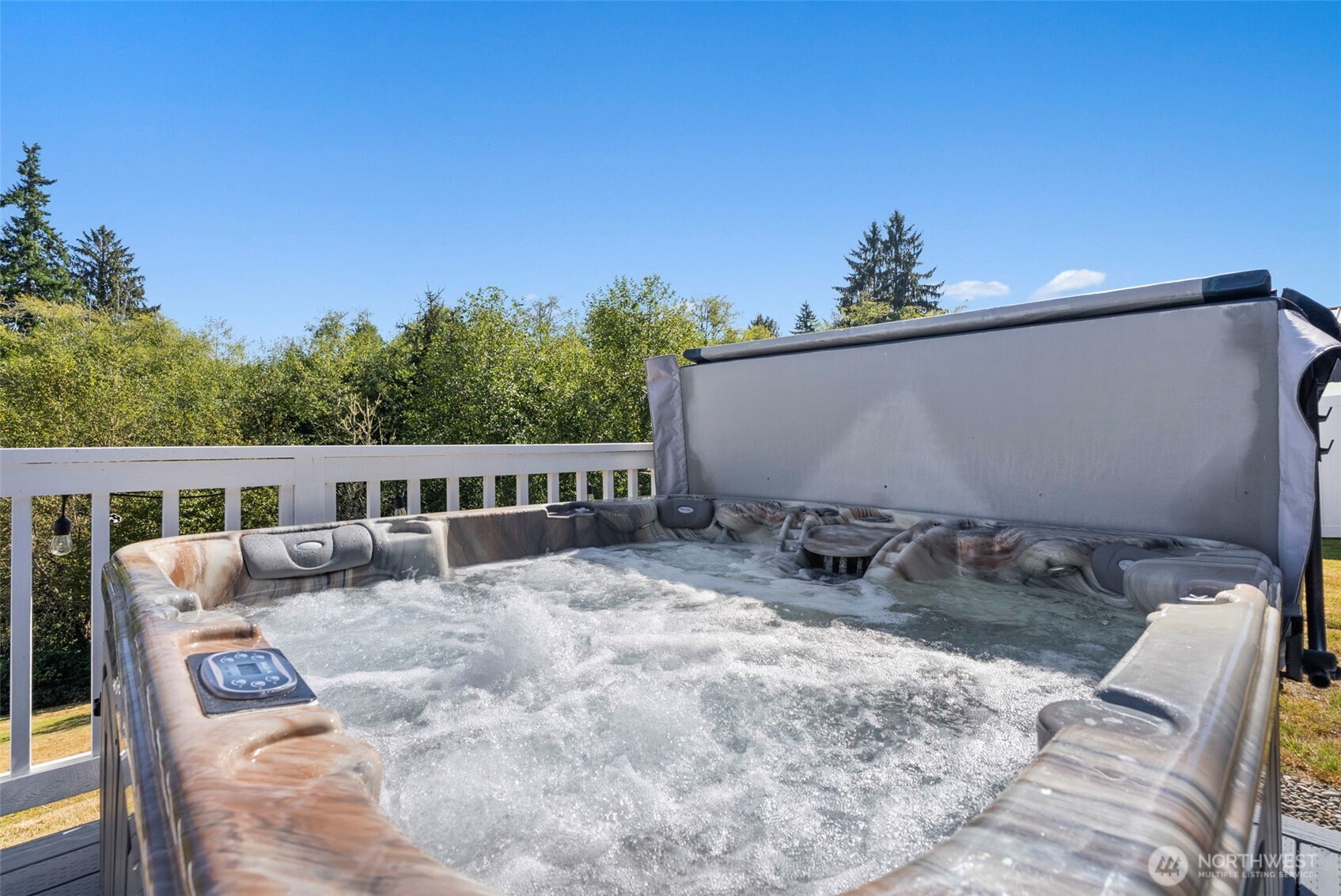 1480 Pacific Avenue , Raymond, WA 98577