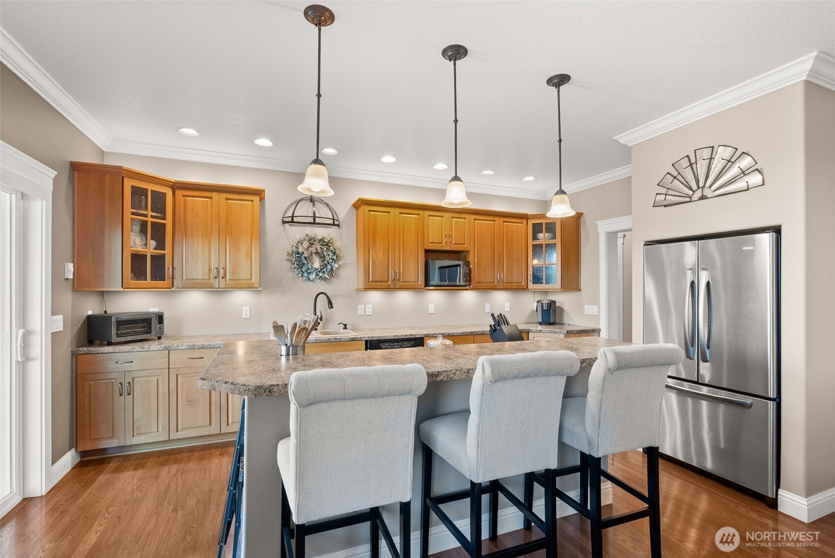 1480 Pacific Avenue , Raymond, WA 98577