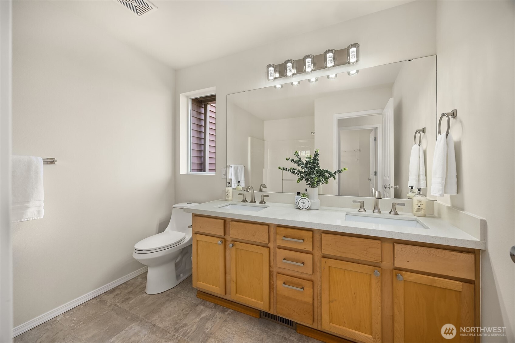 21507 42nd Avenue S #H1, SeaTac, WA 98198