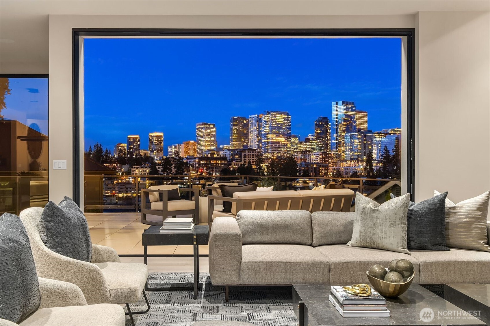 9630 SE 5th Street , Bellevue, WA 98004