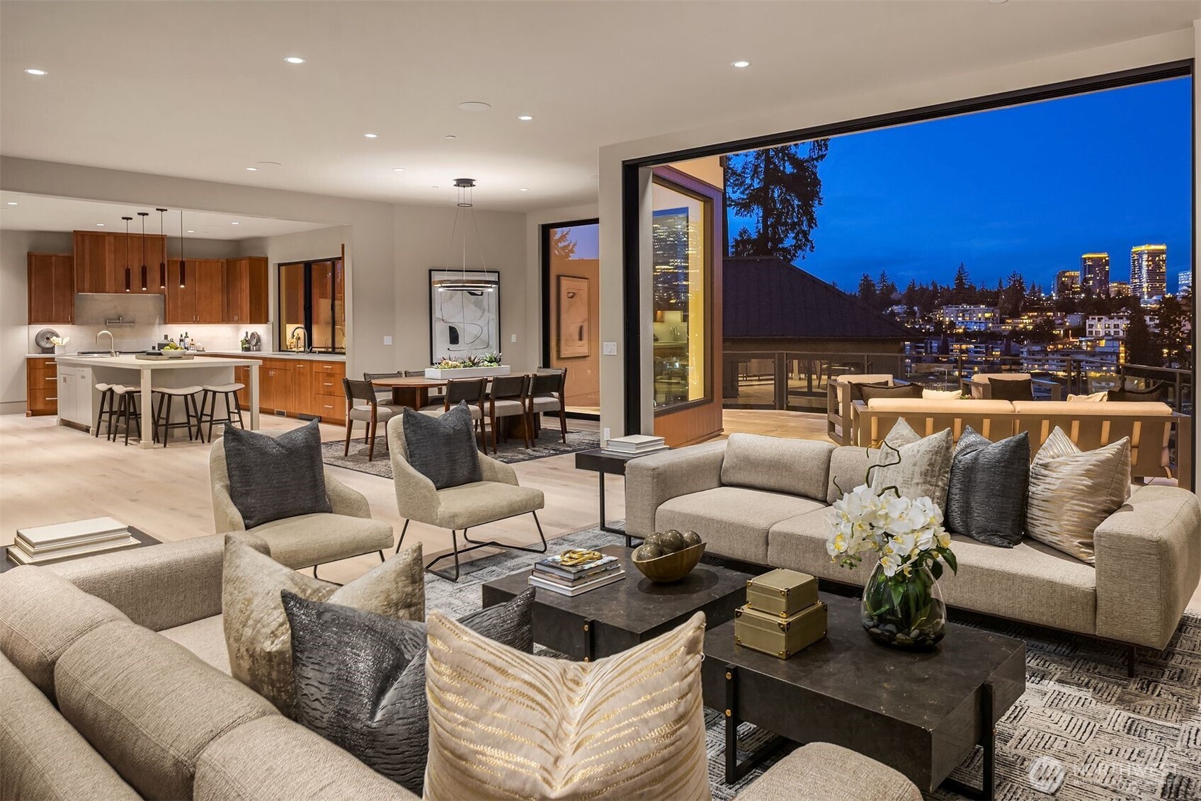 9630 SE 5th Street , Bellevue, WA 98004