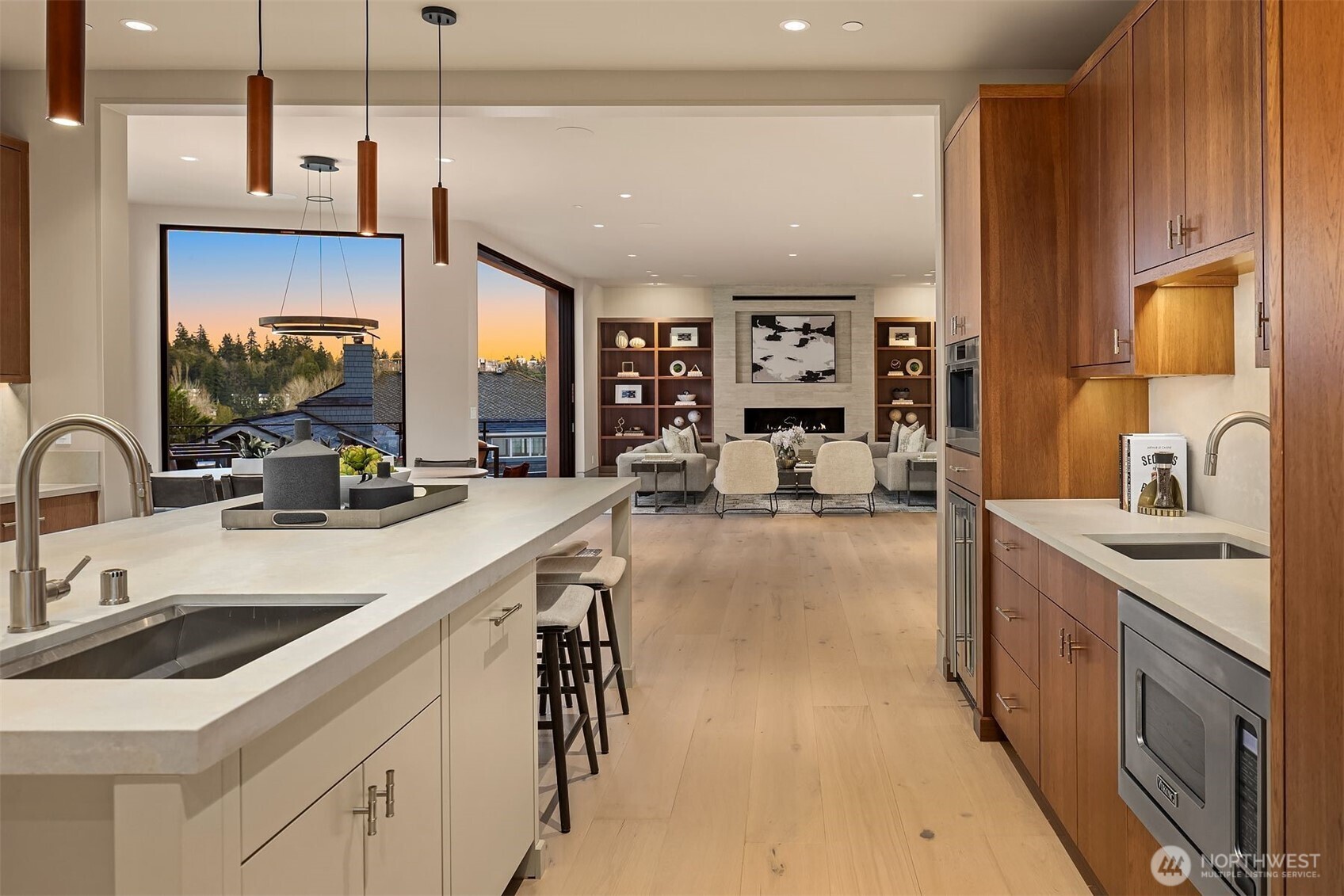 9630 SE 5th Street , Bellevue, WA 98004