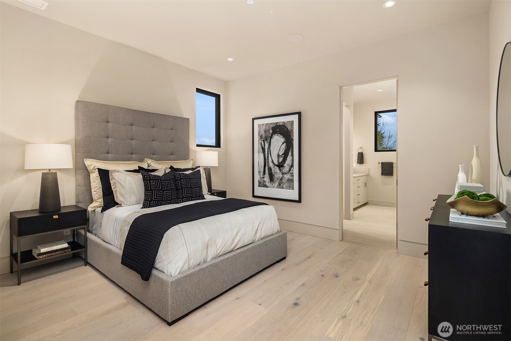 9630 SE 5th Street , Bellevue, WA 98004