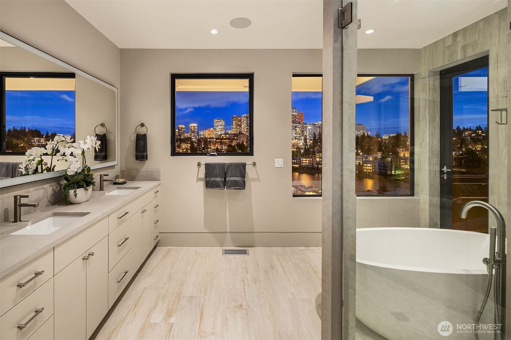 9630 SE 5th Street , Bellevue, WA 98004